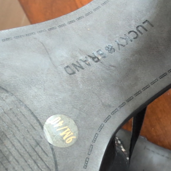 Lucky Brand Pernila Black Strappy Heels with Patterned Round Block Heel Size 9 - Picture 6 of 7